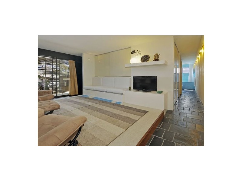 9 / 4 Sheehan Street, Milton QLD 4064