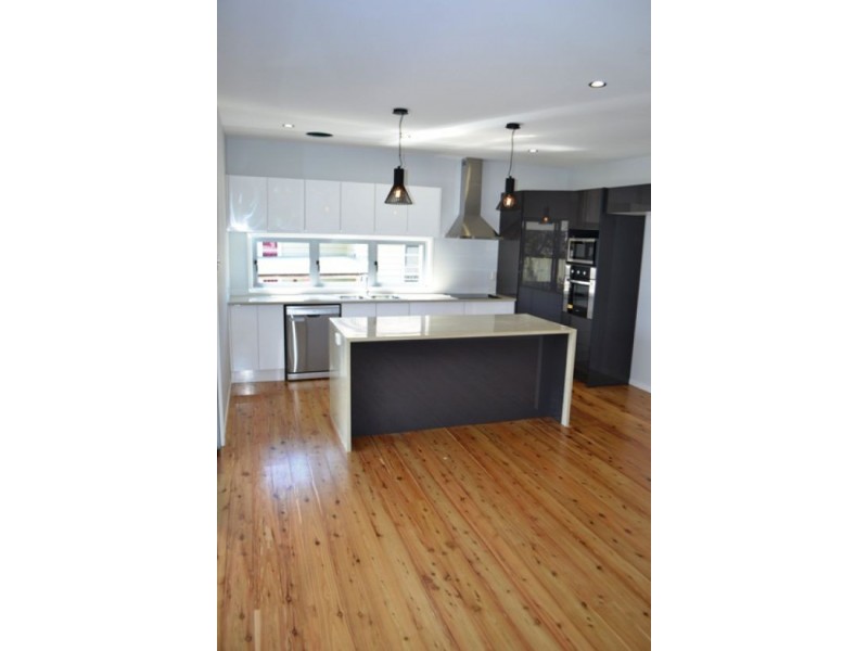 24 Malthus Street, Carina QLD 4152