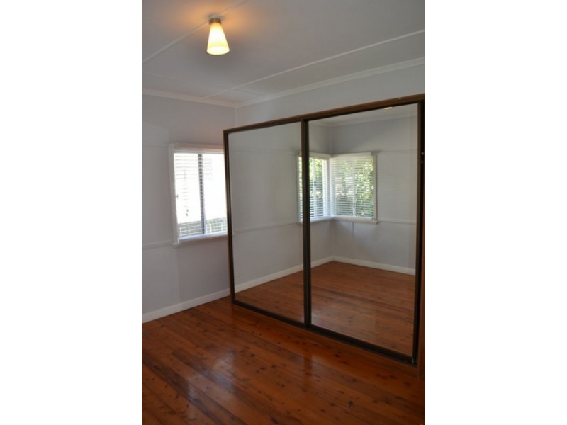 24 Malthus Street, Carina QLD 4152