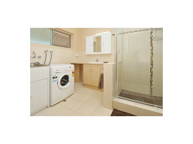 5/6 Mclay St, Coorparoo QLD 4151