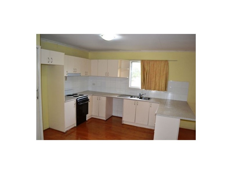 35 Marshall Road, Rocklea QLD 4106