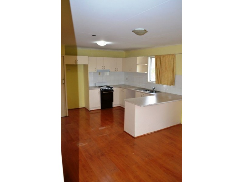 35 Marshall Road, Rocklea QLD 4106