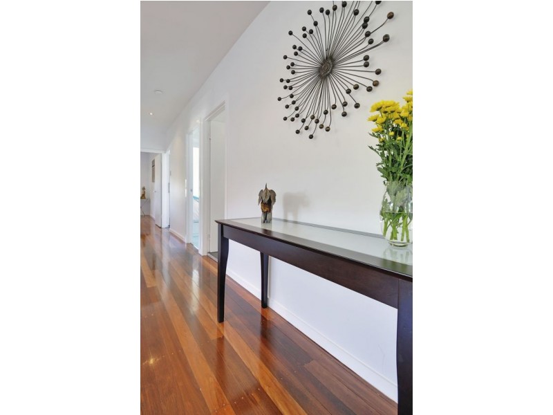 94 Newnham Road, Mount Gravatt East QLD 4122