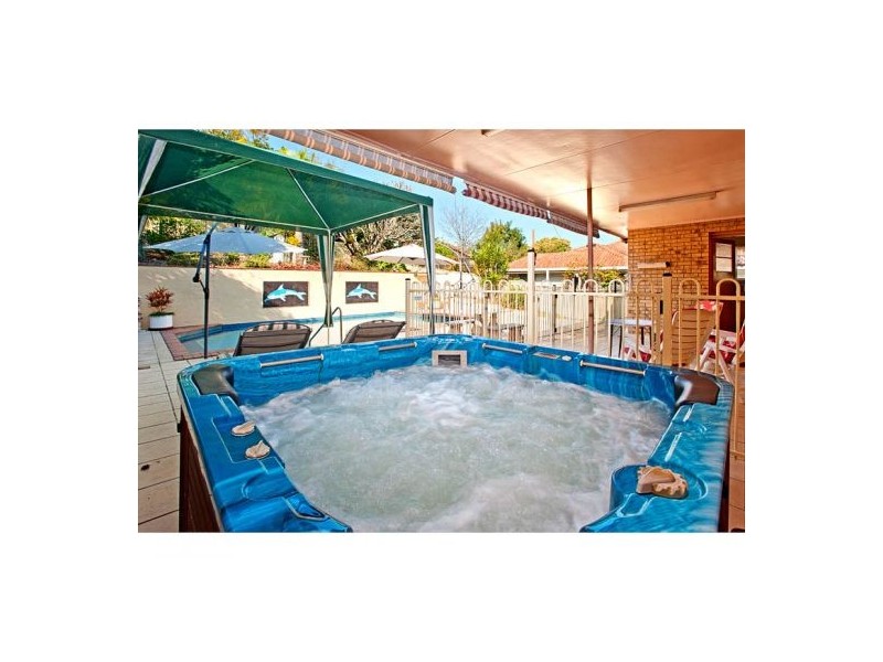 46 Emma Street, Holland Park West QLD 4121