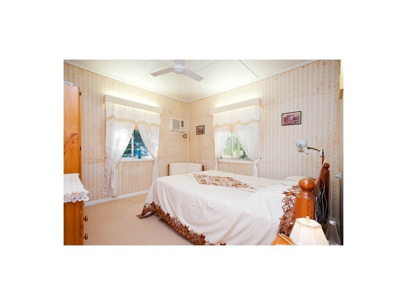 46 Emma Street, Holland Park West QLD 4121