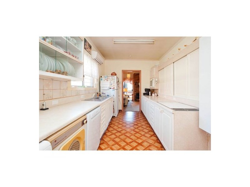 46 Emma Street, Holland Park West QLD 4121