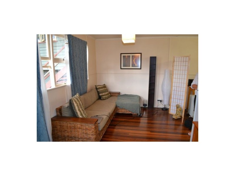 2/82 Raff Avenue, Holland Park West QLD 4121