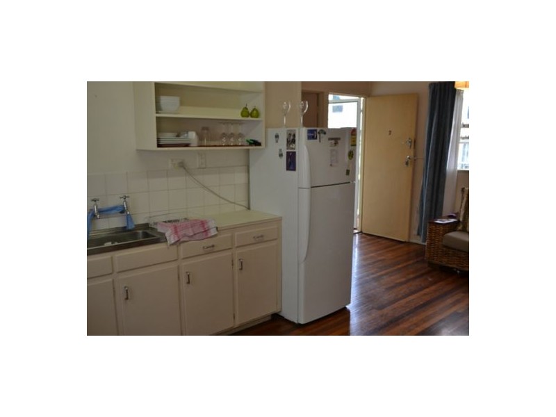 2/82 Raff Avenue, Holland Park West QLD 4121