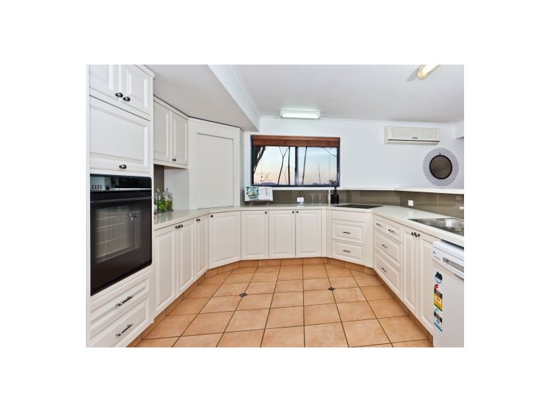 4 Harbut Street, Holland Park West QLD 4121