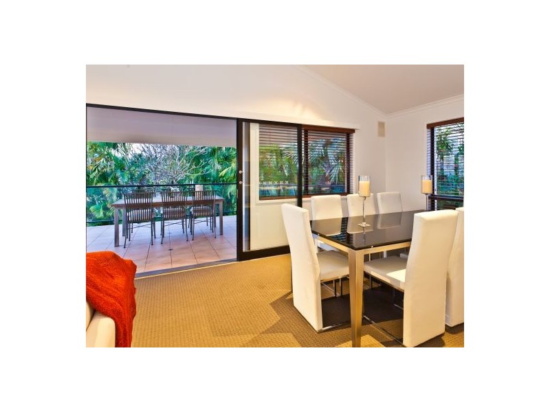 4 Harbut Street, Holland Park West QLD 4121