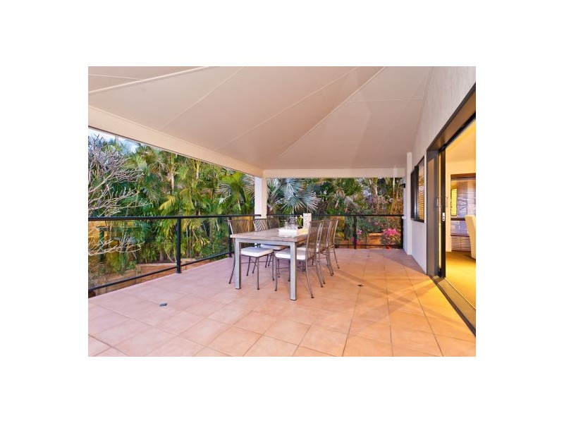 4 Harbut Street, Holland Park West QLD 4121