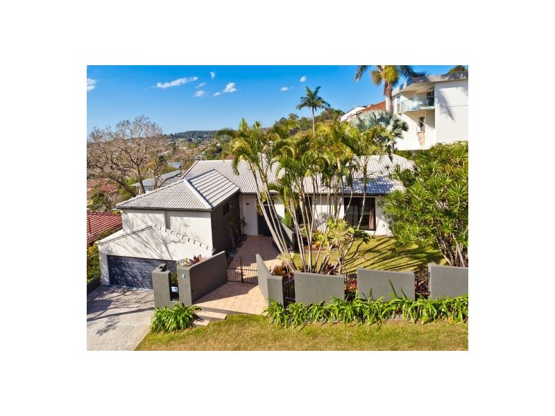 4 Harbut Street, Holland Park West QLD 4121