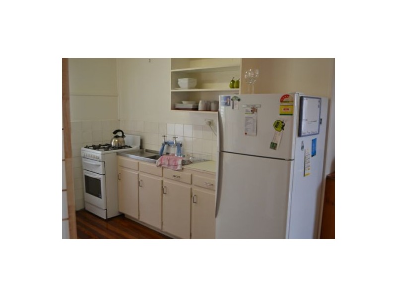 2/82 Raff Ave, Holland Park QLD 4121