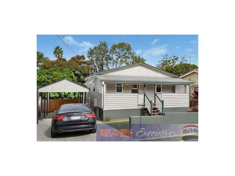 10 Captain Street, Holland Park West QLD 4121