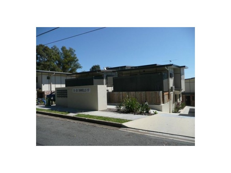 11/51-55 Daniells Street, Carina QLD 4152