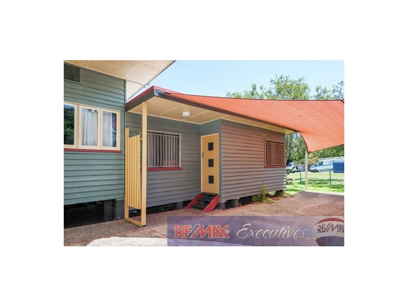 2/82 Raff Ave, Holland Park QLD 4121