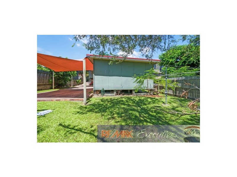 2/82 Raff Ave, Holland Park QLD 4121