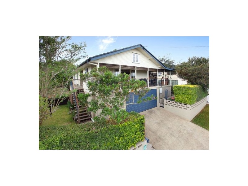 4 Stella Street, Holland Park QLD 4121