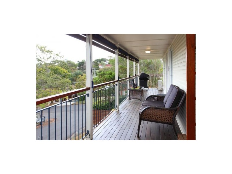 4 Stella Street, Holland Park QLD 4121