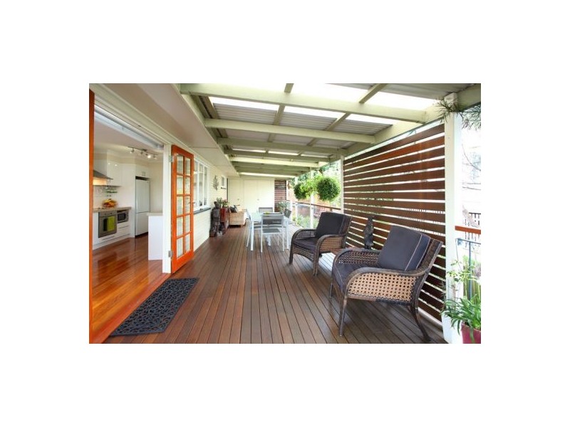 4 Stella Street, Holland Park QLD 4121