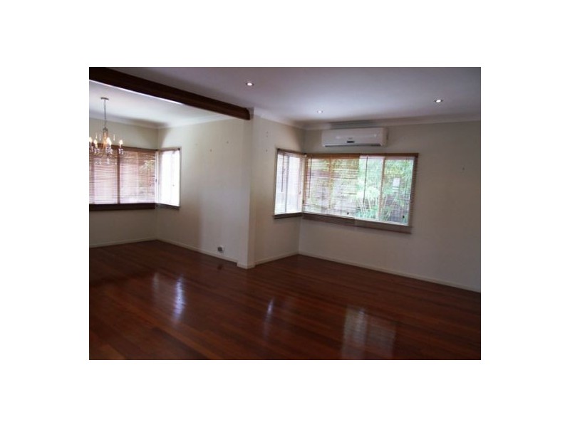 5 Salkled Street, Tarragindi QLD 4121