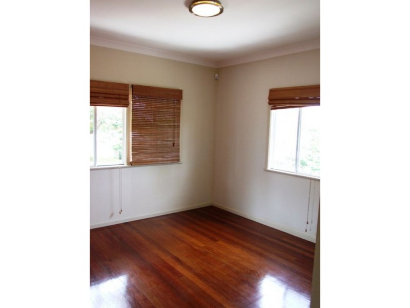 5 Salkled Street, Tarragindi QLD 4121
