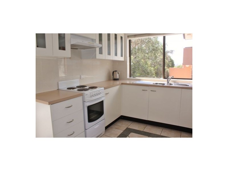 3/10 Dorinda Street, Greenslopes QLD 4120