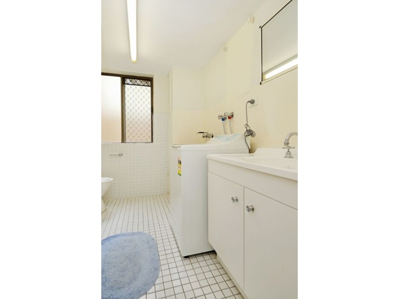 3/10 Dorinda Street, Greenslopes QLD 4120