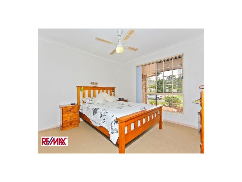 22 Grenta St, Mansfield QLD 4122