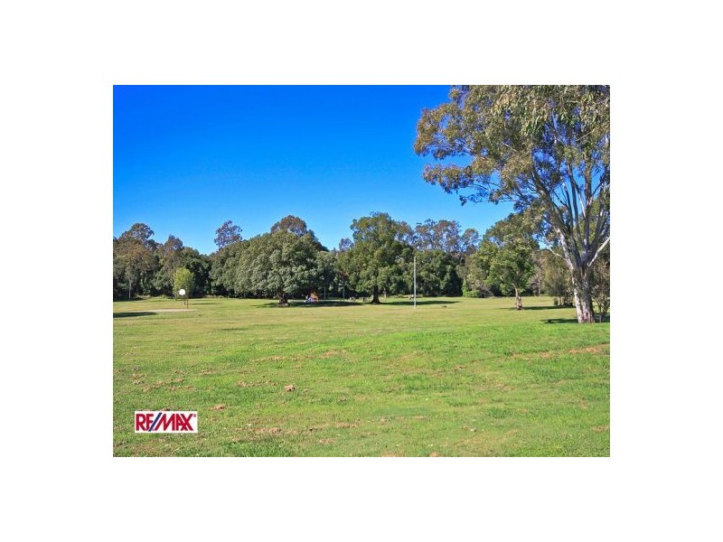 22 Grenta St, Mansfield QLD 4122