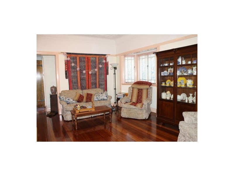 15 Crump Street, Holland Park West QLD 4121