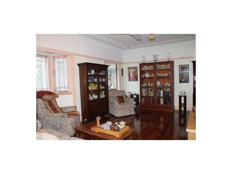 15 Crump Street, Holland Park West QLD 4121