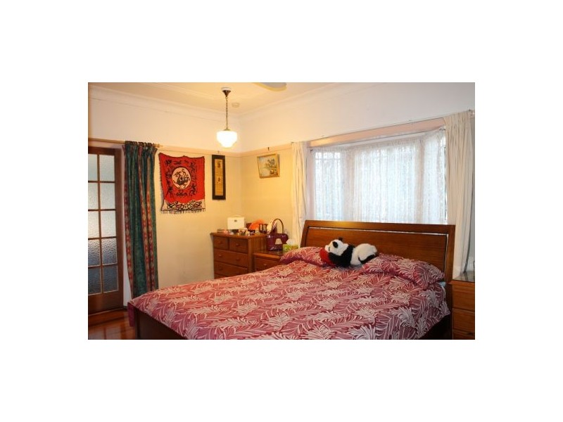 15 Crump Street, Holland Park West QLD 4121