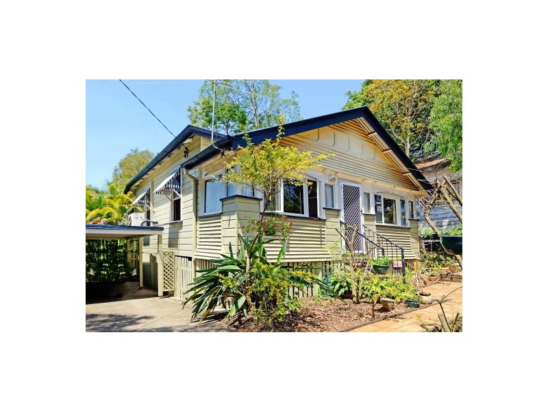 888 Logan Road, Holland Park QLD 4121