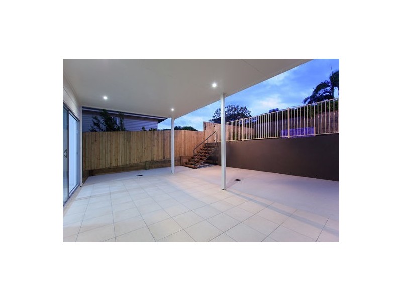157 Macrossan Ave, Norman Park QLD 4170