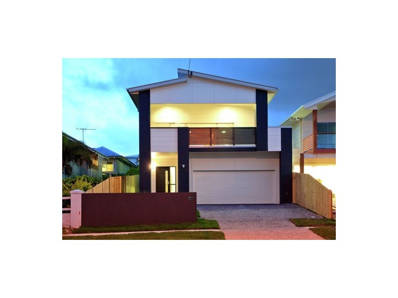 157 Macrossan Ave, Norman Park QLD 4170