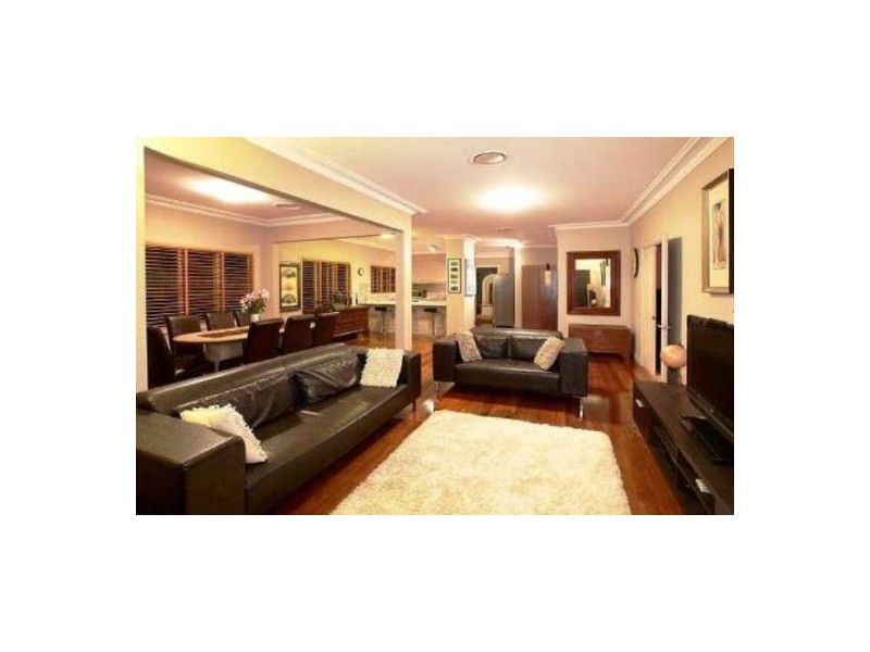 21 Dagmar Street, Holland Park West QLD 4121