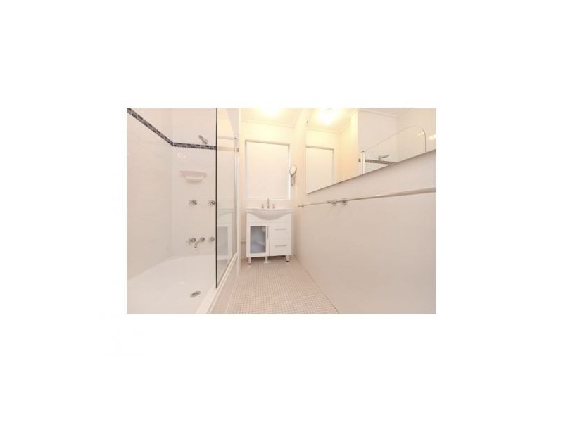6/278 Cavendish Road, Coorparoo QLD 4151