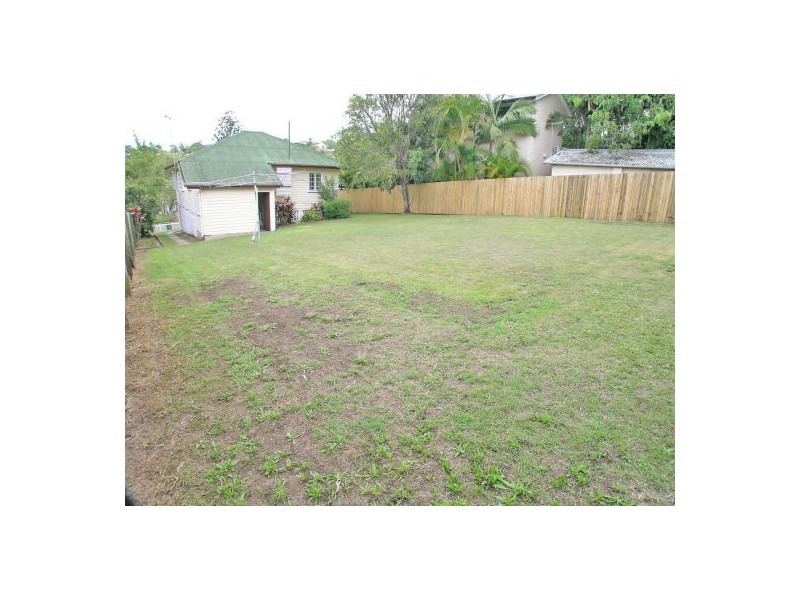 15 Esmonde Place, Coorparoo QLD 4151