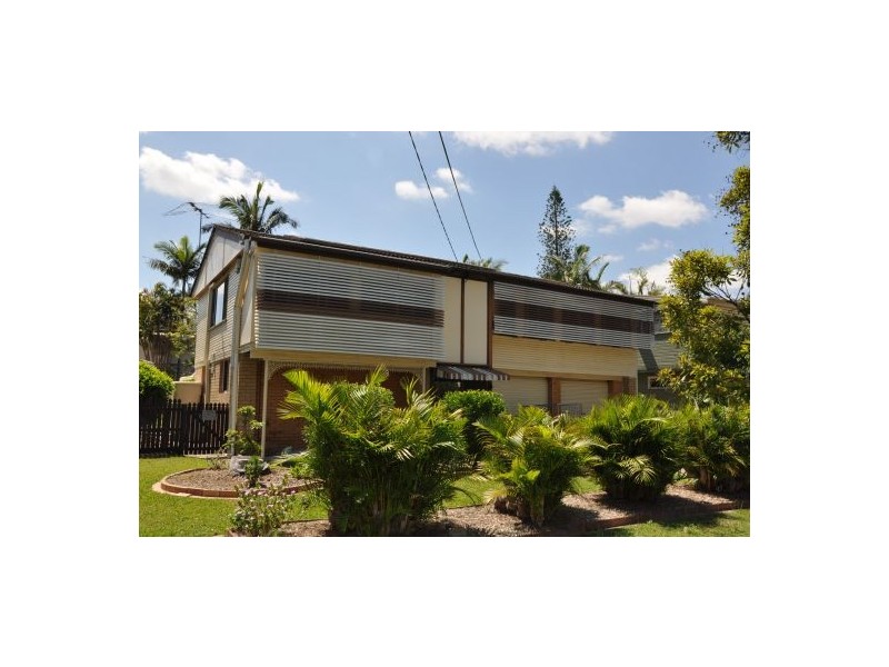 51 Pareena Cres, Mansfield QLD 4122