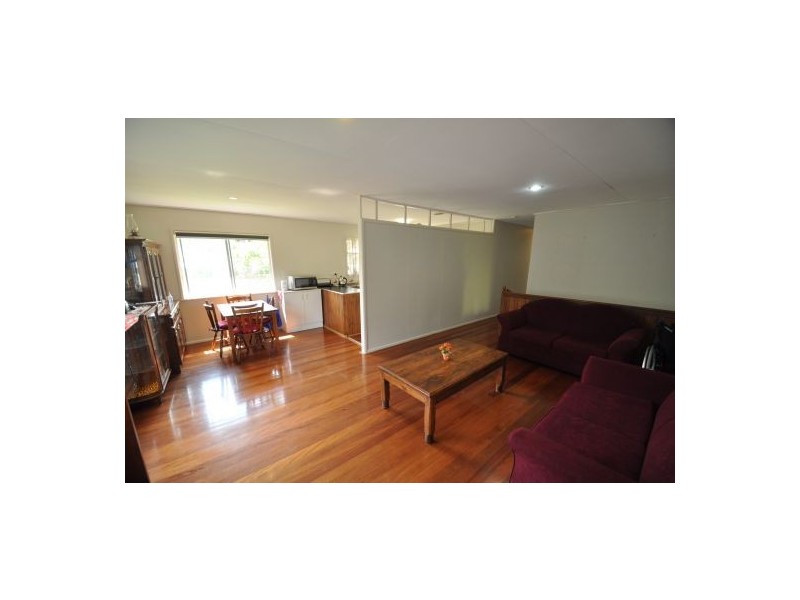 51 Pareena Cres, Mansfield QLD 4122