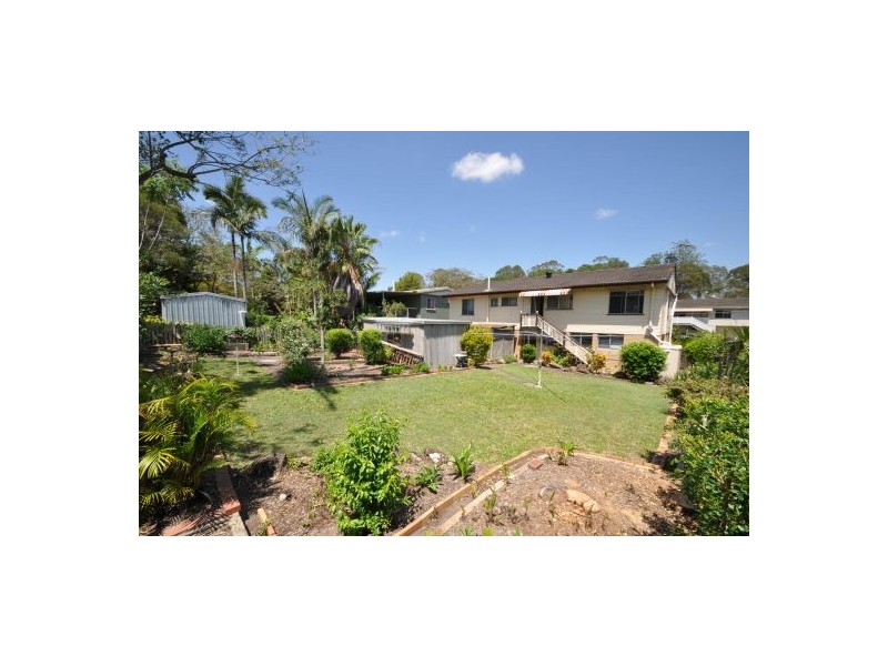 51 Pareena Cres, Mansfield QLD 4122
