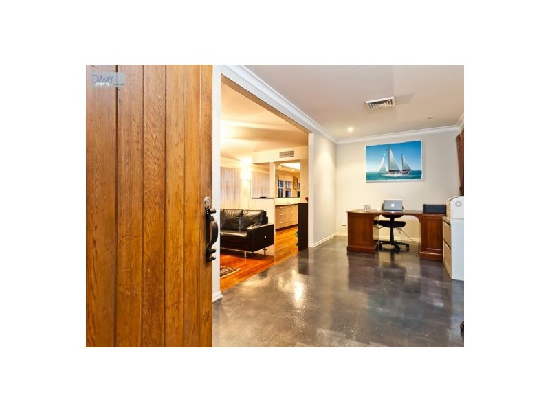 68 Wylie Ave, Coorparoo QLD 4151