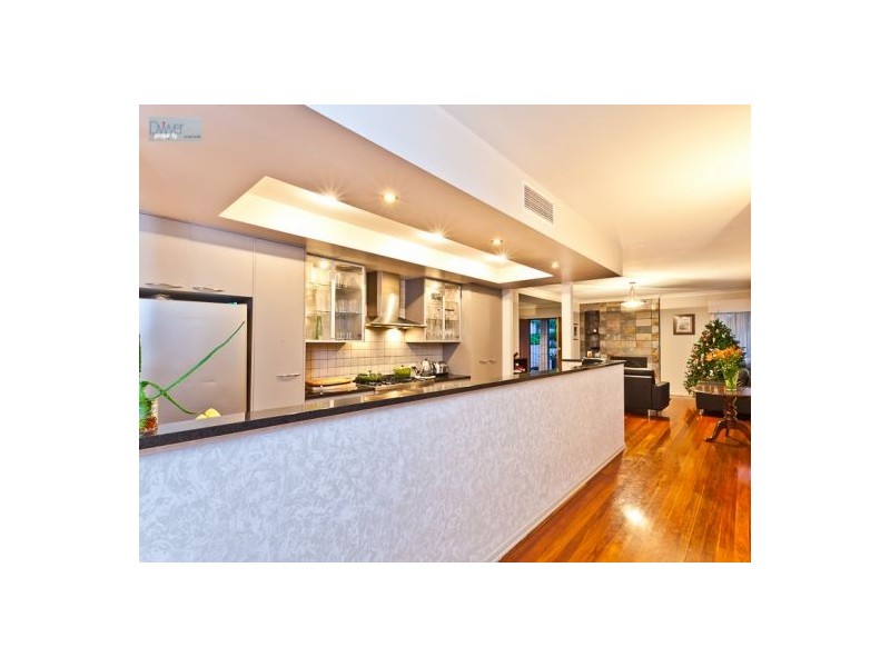 68 Wylie Ave, Coorparoo QLD 4151