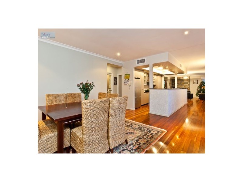 68 Wylie Ave, Coorparoo QLD 4151
