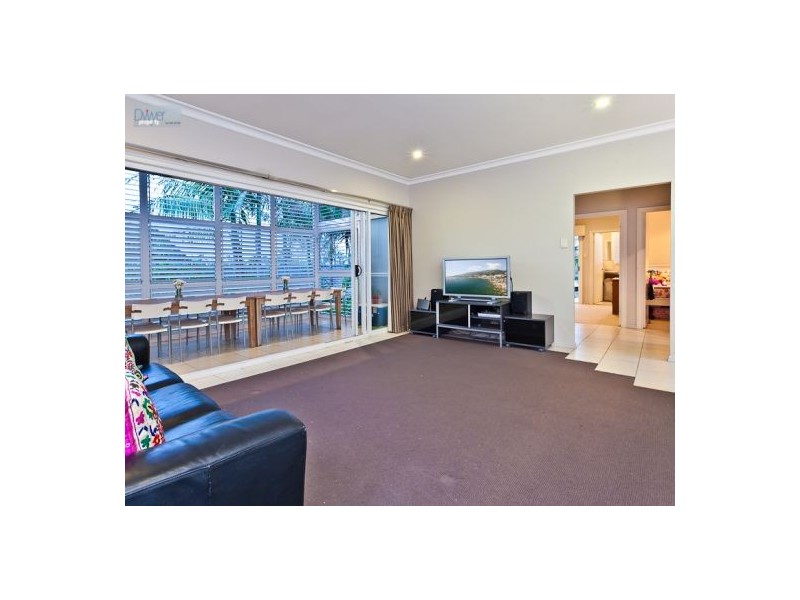 68 Wylie Ave, Coorparoo QLD 4151