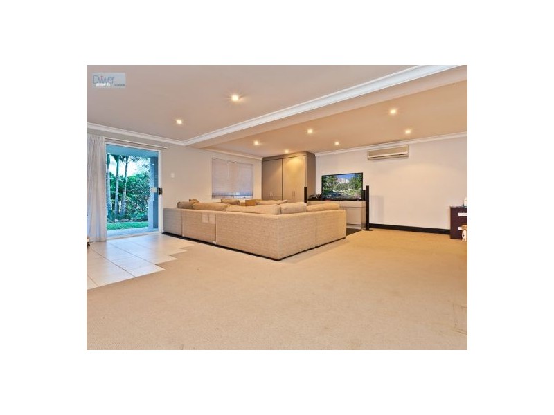 68 Wylie Ave, Coorparoo QLD 4151
