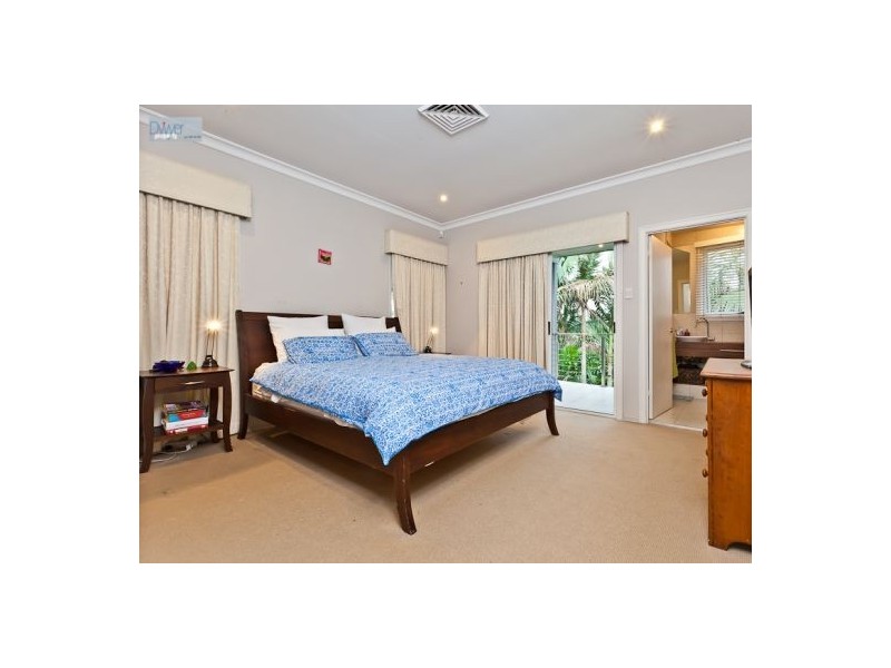 68 Wylie Ave, Coorparoo QLD 4151