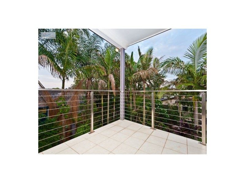 68 Wylie Ave, Coorparoo QLD 4151