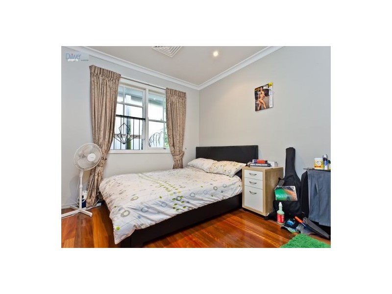 68 Wylie Ave, Coorparoo QLD 4151